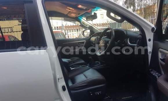 Buy Used Toyota Fortuner White Car in Kitwe in Zambia Buy Used Toyota Fortuner White Car in Kitwe in Zambia