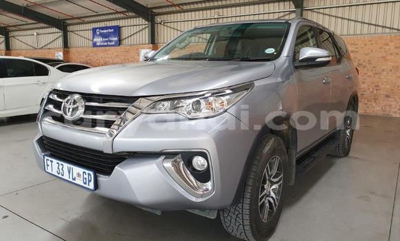 Acheter Occasion Voiture Toyota Fortuner Gris à Zambèze, Nord-Ouest Acheter Occasion Voiture Toyota Fortuner Gris à Zambèze, Nord-Ouest