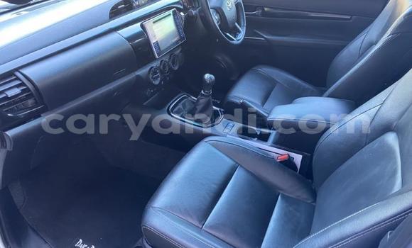 Buy Used Toyota Hilux White Car in Mpika in Northern Buy Used Toyota Hilux White Car in Mpika in Northern