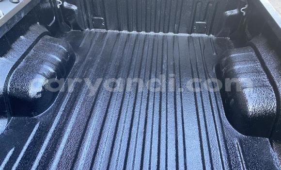 Buy Used Toyota Hilux White Car in Mpika in Northern Buy Used Toyota Hilux White Car in Mpika in Northern