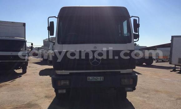 Nunua Ilio tumika Mercedes–Benz 2628 Nyeupe Lori ndani ya Lusaka nchini Zambia