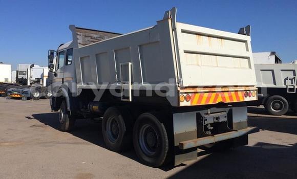 Acheter Occasion Utilitaire Mercedes–Benz 2628 Blanc à Lusaka, Zambie Acheter Occasion Utilitaire Mercedes–Benz 2628 Blanc à Lusaka, Zambie