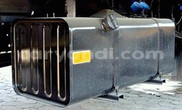 Acheter Occasion Utilitaire Nissan UD Blanc à Zambèze, Nord-Ouest Acheter Occasion Utilitaire Nissan UD Blanc à Zambèze, Nord-Ouest