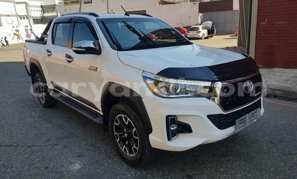 Buy Used Toyota Hilux White Car in Zambezi in North-Western