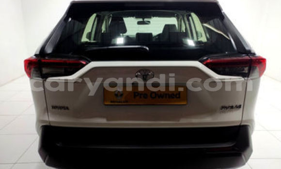 Tenga Tsaru Toyota RAV4 Chena Mota in Mazabuka in Southern Tenga Tsaru Toyota RAV4 Chena Mota in Mazabuka in Southern