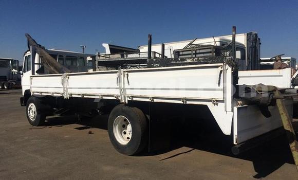 Tenga Tsaru Mercedes–Benz 2628 Chena Rori in Lusaka in Zambia Tenga Tsaru Mercedes–Benz 2628 Chena Rori in Lusaka in Zambia