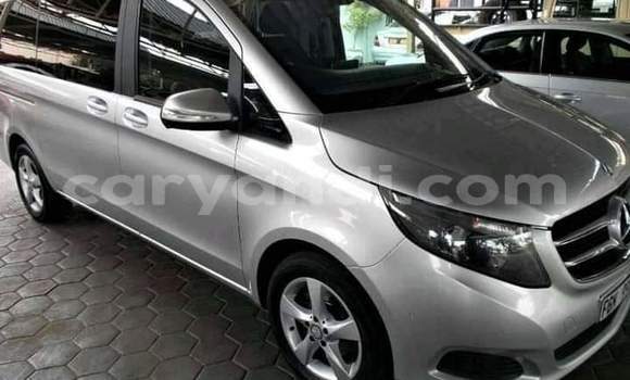 Buy Used Mercedes‒Benz V-klasse Silver Car in Mazabuka in Southern Buy Used Mercedes‒Benz V-klasse Silver Car in Mazabuka in Southern