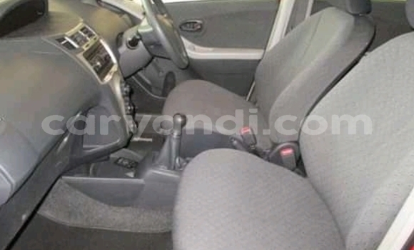 Tenga Tsaru Toyota Yaris Tsvuku Mota in Mazabuka in Southern Tenga Tsaru Toyota Yaris Tsvuku Mota in Mazabuka in Southern