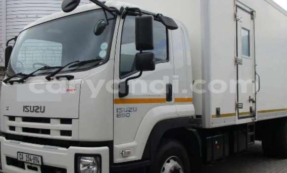 Buy Used Isuzu FTR 850 White Truck in Lusaka in Zambia Buy Used Isuzu FTR 850 White Truck in Lusaka in Zambia