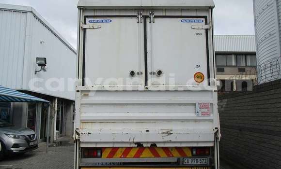 Buy Used Isuzu FTR 850 White Truck in Lusaka in Zambia Buy Used Isuzu FTR 850 White Truck in Lusaka in Zambia