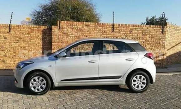 Buy Used Hyundai i20 Silver Car in Mpika in Northern Buy Used Hyundai i20 Silver Car in Mpika in Northern