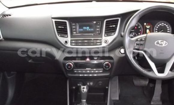 Acheter Occasion Voiture Hyundai Tucson Rouge à Chingola, Zambie Acheter Occasion Voiture Hyundai Tucson Rouge à Chingola, Zambie