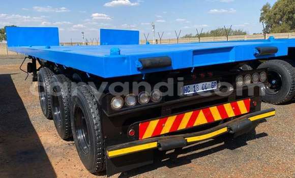 Buy Used DAF CF Blue Truck in Lusaka in Zambia Buy Used DAF CF Blue Truck in Lusaka in Zambia