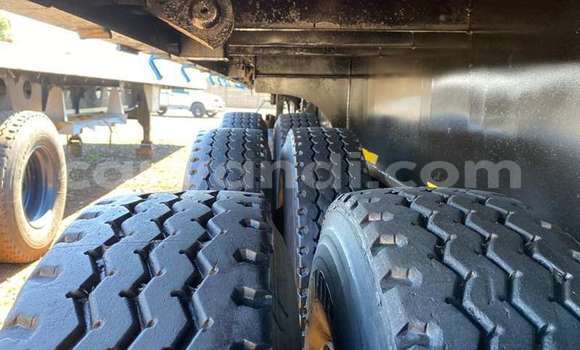 Buy Used DAF CF Blue Truck in Lusaka in Zambia Buy Used DAF CF Blue Truck in Lusaka in Zambia