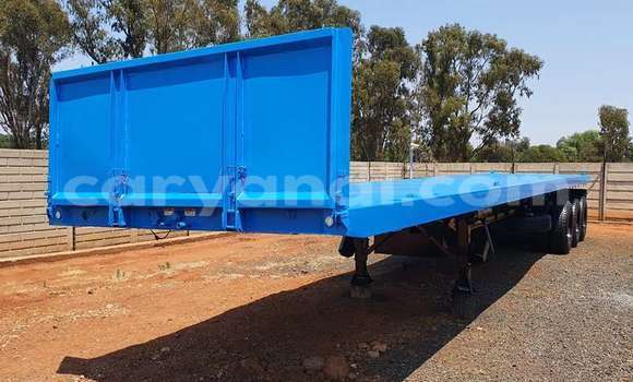 Buy Used DAF CF Blue Truck in Lusaka in Zambia Buy Used DAF CF Blue Truck in Lusaka in Zambia