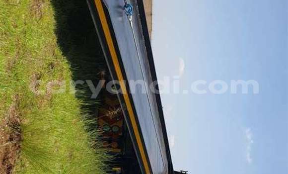 Buy Used Isuzu FTR 850 White Truck in Kitwe in Zambia Buy Used Isuzu FTR 850 White Truck in Kitwe in Zambia