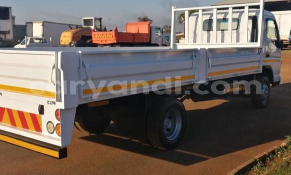 Tenga Tsaru Mitsubishi Fuso Chena Rori in Lusaka in Zambia Tenga Tsaru Mitsubishi Fuso Chena Rori in Lusaka in Zambia