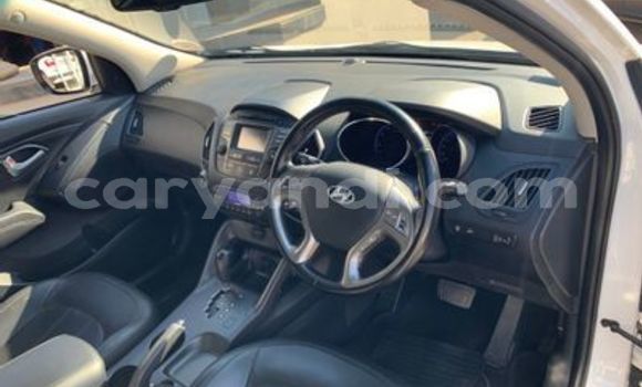 Buy Used Hyundai ix35 White Car in Mufulira in Zambia Buy Used Hyundai ix35 White Car in Mufulira in Zambia