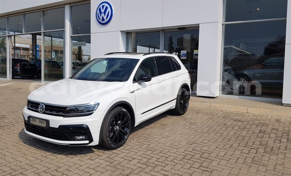 Buy Used Volkswagen Tiguan White Car in Kitwe in Zambia Buy Used Volkswagen Tiguan White Car in Kitwe in Zambia