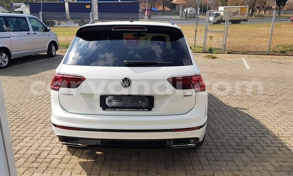 Buy Used Volkswagen Tiguan White Car in Kitwe in Zambia Buy Used Volkswagen Tiguan White Car in Kitwe in Zambia