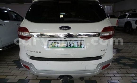 Buy Used Ford Everest Silver Car in Lusaka in Zambia Buy Used Ford Everest Silver Car in Lusaka in Zambia