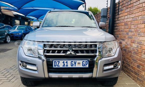 Acheter Occasion Voiture Mitsubishi Pajero Gris à Chingola, Zambie Acheter Occasion Voiture Mitsubishi Pajero Gris à Chingola, Zambie