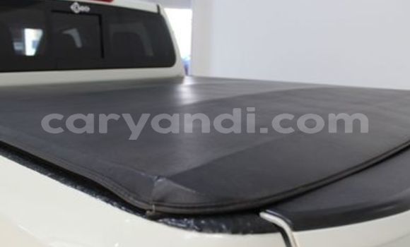 Buy Used Nissan Navara White Car in Chingola in Zambia Buy Used Nissan Navara White Car in Chingola in Zambia
