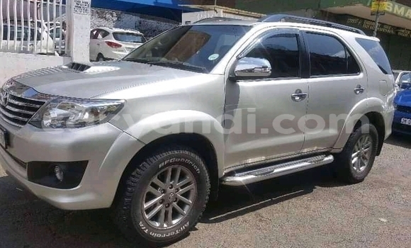 Acheter Occasion Voiture Toyota Fortuner Gris à Isoka, Nord Acheter Occasion Voiture Toyota Fortuner Gris à Isoka, Nord