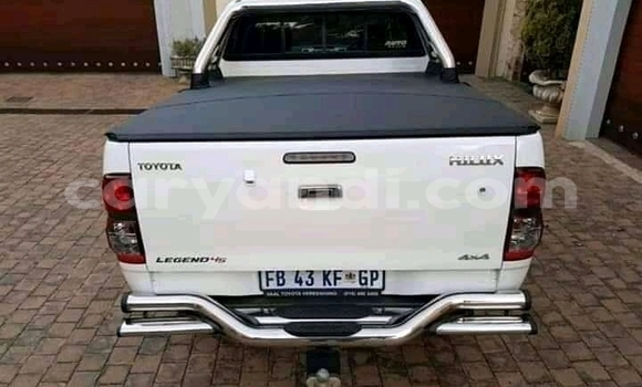 Acheter Occasion Voiture Toyota Hilux Blanc à Isoka, Nord Acheter Occasion Voiture Toyota Hilux Blanc à Isoka, Nord
