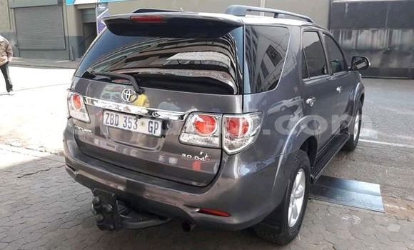 Acheter Occasion Voiture Toyota Fortuner Noir à Isoka, Nord Acheter Occasion Voiture Toyota Fortuner Noir à Isoka, Nord