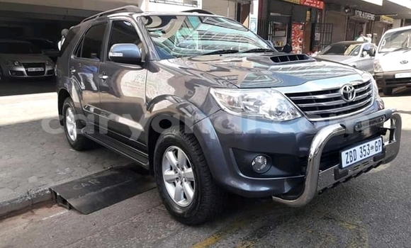 Acheter Occasion Voiture Toyota Fortuner Noir à Isoka, Nord Acheter Occasion Voiture Toyota Fortuner Noir à Isoka, Nord