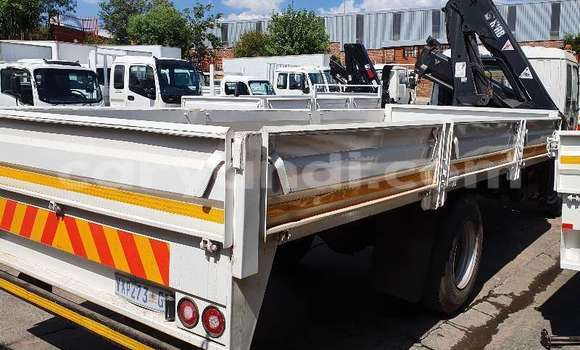 Nunua Ilio tumika Isuzu FTR 850 Nyeupe Lori ndani ya Chingola nchini Zambia Nunua Ilio tumika Isuzu FTR 850 Nyeupe Lori ndani ya Chingola nchini Zambia