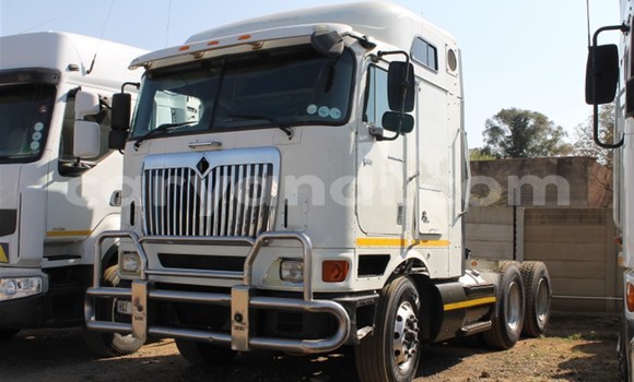 Acheter Occasion Utilitaire DAF CF Blanc à Zambèze, Nord-Ouest Acheter Occasion Utilitaire DAF CF Blanc à Zambèze, Nord-Ouest