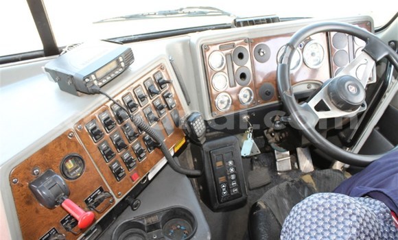 Acheter Occasion Utilitaire DAF CF Blanc à Zambèze, Nord-Ouest Acheter Occasion Utilitaire DAF CF Blanc à Zambèze, Nord-Ouest