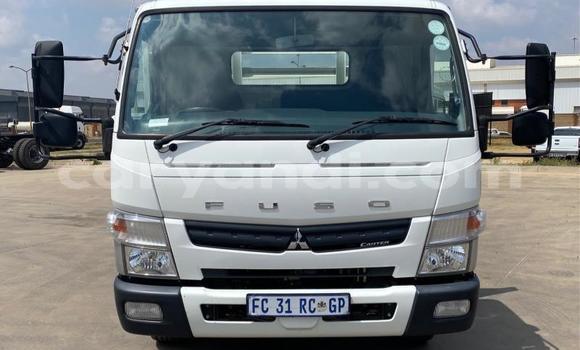 Buy Used Mitsubishi Fuso White Truck in Lusaka in Zambia