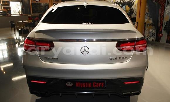 Acheter Occasion Voiture Mercedes‒Benz GLE Coupe Blanc à Chingola, Zambie Acheter Occasion Voiture Mercedes‒Benz GLE Coupe Blanc à Chingola, Zambie