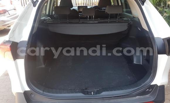 Acheter Occasion Voiture Toyota RAV4 Blanc à Zambèze, Nord-Ouest Acheter Occasion Voiture Toyota RAV4 Blanc à Zambèze, Nord-Ouest