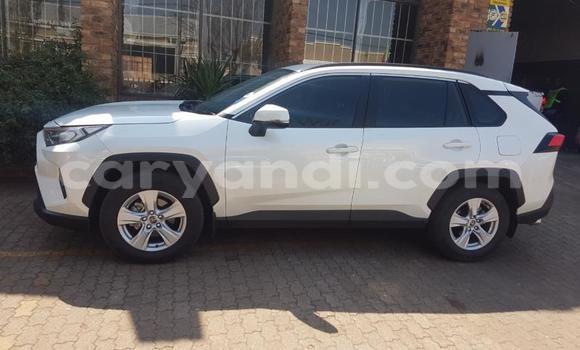 Acheter Occasion Voiture Toyota RAV4 Blanc à Zambèze, Nord-Ouest Acheter Occasion Voiture Toyota RAV4 Blanc à Zambèze, Nord-Ouest