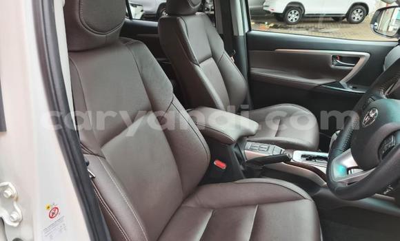 Acheter Occasion Voiture Toyota Fortuner Blanc à Chilanga, Lusaka Acheter Occasion Voiture Toyota Fortuner Blanc à Chilanga, Lusaka