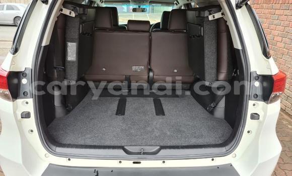 Acheter Occasion Voiture Toyota Fortuner Blanc à Chilanga, Lusaka Acheter Occasion Voiture Toyota Fortuner Blanc à Chilanga, Lusaka