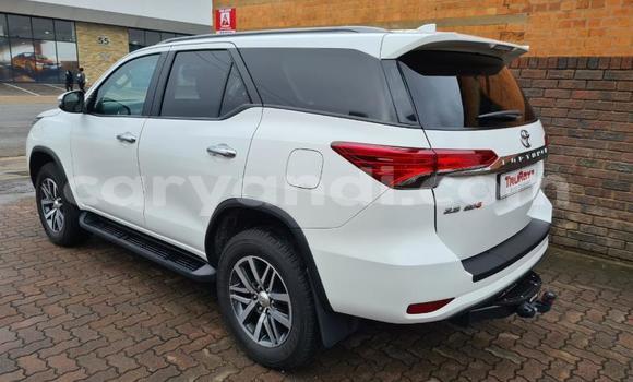 Acheter Occasion Voiture Toyota Fortuner Blanc à Chilanga, Lusaka Acheter Occasion Voiture Toyota Fortuner Blanc à Chilanga, Lusaka