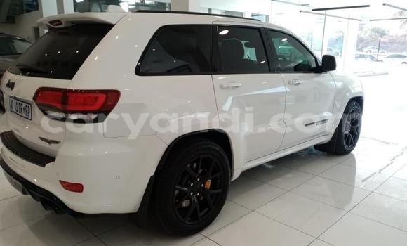 Acheter Occasion Voiture Jeep Grand Cherokee Blanc à Chingola, Zambie Acheter Occasion Voiture Jeep Grand Cherokee Blanc à Chingola, Zambie
