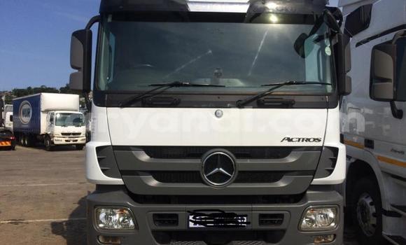 Tenga Tsaru Mercedes–Benz Truck Chena Rori in Chingola in Zambia Tenga Tsaru Mercedes–Benz Truck Chena Rori in Chingola in Zambia