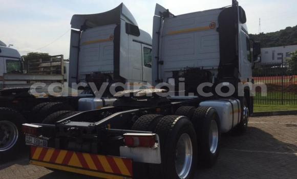 Tenga Tsaru Mercedes–Benz Truck Chena Rori in Chingola in Zambia Tenga Tsaru Mercedes–Benz Truck Chena Rori in Chingola in Zambia