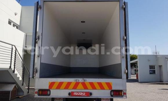 Acheter Occasion Utilitaire Isuzu FTR 850 Blanc à Chinsali, Nord Acheter Occasion Utilitaire Isuzu FTR 850 Blanc à Chinsali, Nord