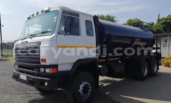 Buy Used Nissan Evalia Other Truck in Chipata in Zambia