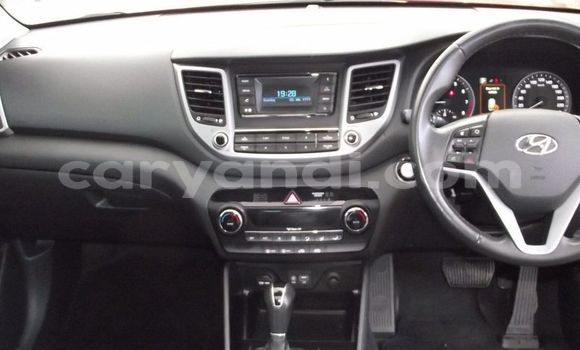 Acheter Occasion Voiture Hyundai ix35 Rouge à Kitwe, Zambie Acheter Occasion Voiture Hyundai ix35 Rouge à Kitwe, Zambie