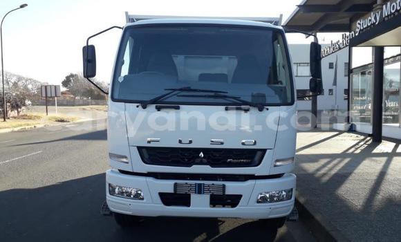 Acheter Occasion Utilitaire Mitsubishi Fuso Blanc à Chingola, Zambie Acheter Occasion Utilitaire Mitsubishi Fuso Blanc à Chingola, Zambie