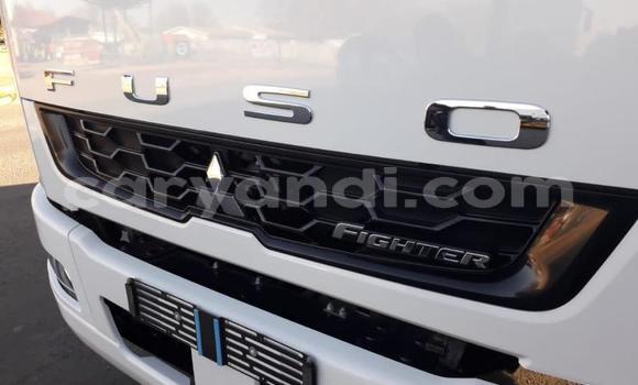 Acheter Occasion Utilitaire Mitsubishi Fuso Blanc à Chingola, Zambie Acheter Occasion Utilitaire Mitsubishi Fuso Blanc à Chingola, Zambie