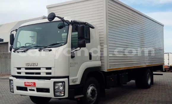 Tenga Tsaru Isuzu FTR 850 Chena Rori in Choma in Southern Tenga Tsaru Isuzu FTR 850 Chena Rori in Choma in Southern